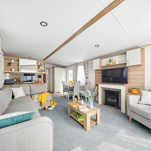 Mobile Home 8